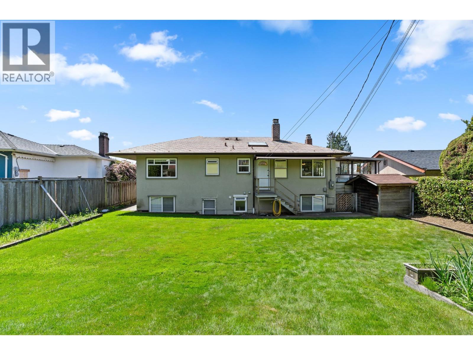 170 CARISBROOKE CRESCENT, North Vancouver