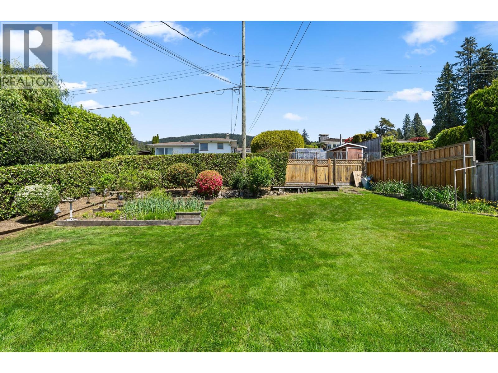 170 CARISBROOKE CRESCENT, North Vancouver