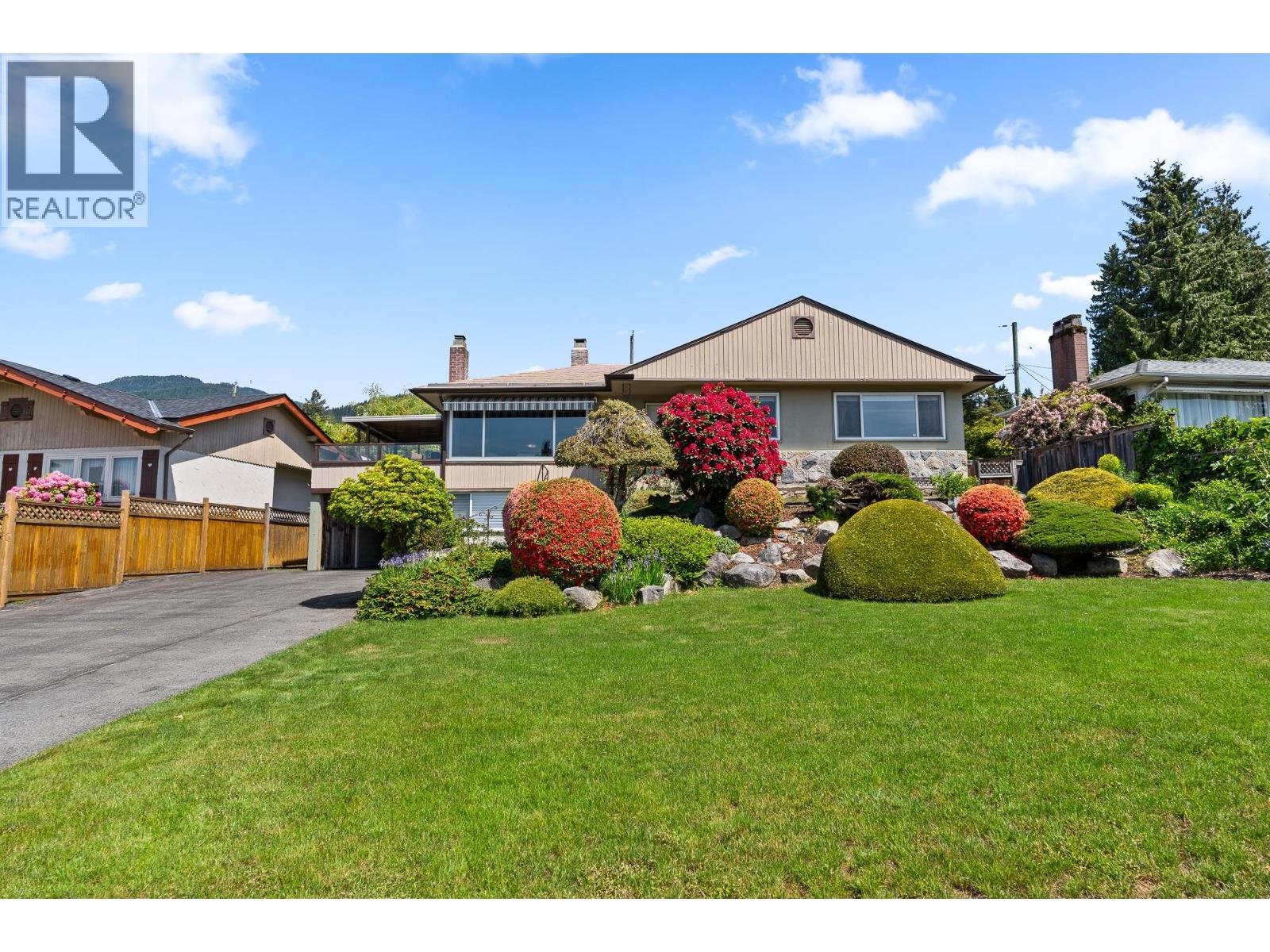 170 CARISBROOKE CRESCENT, North Vancouver