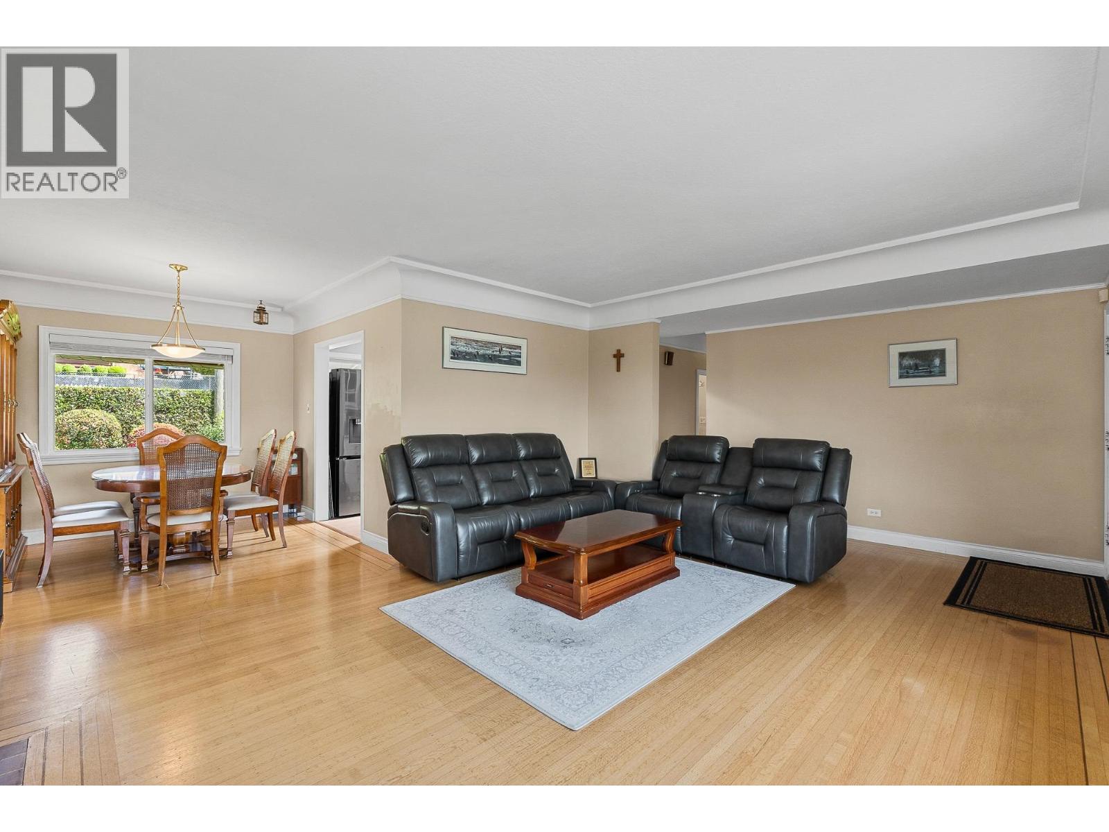 170 CARISBROOKE CRESCENT, North Vancouver