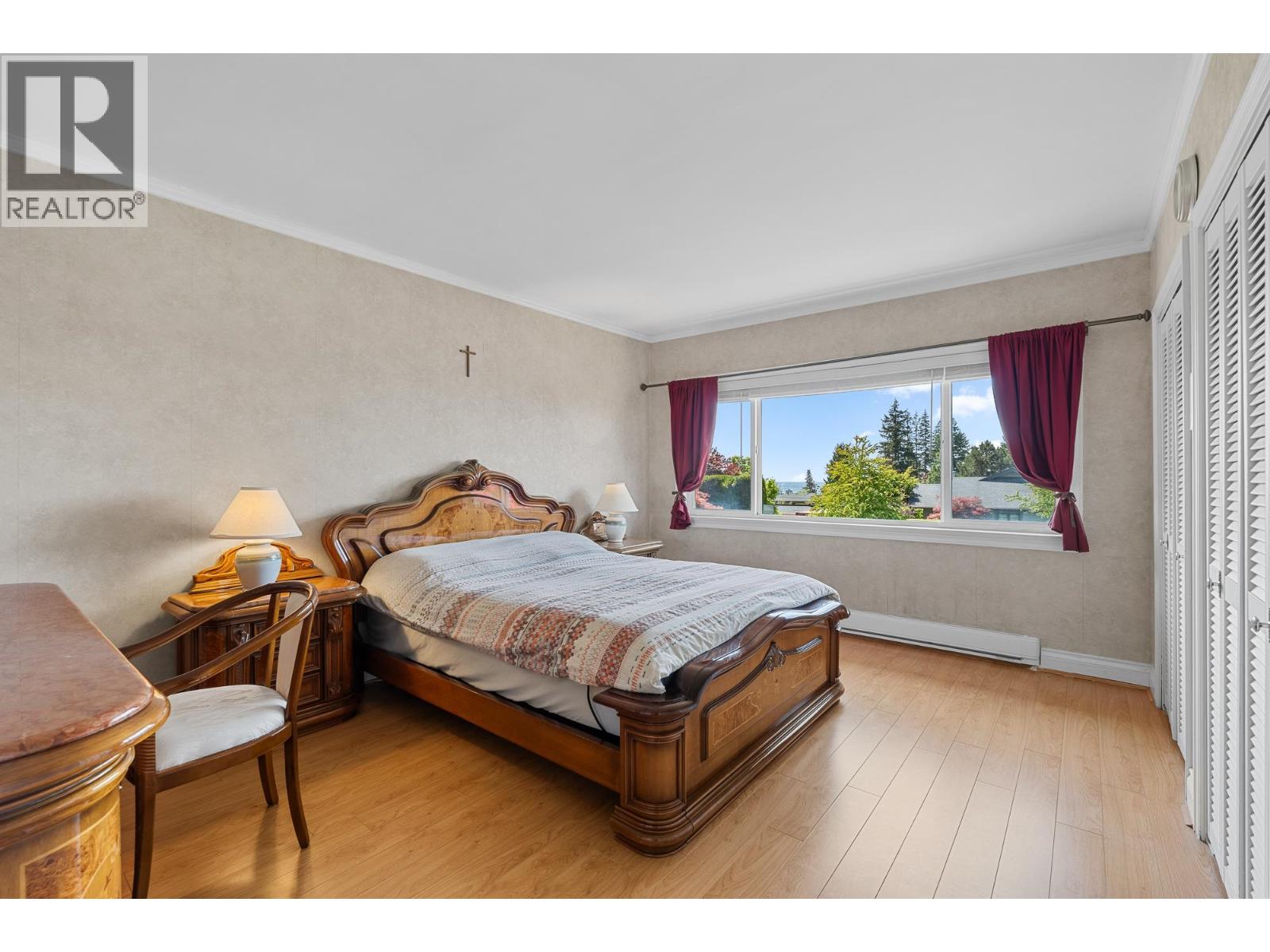 170 CARISBROOKE CRESCENT, North Vancouver