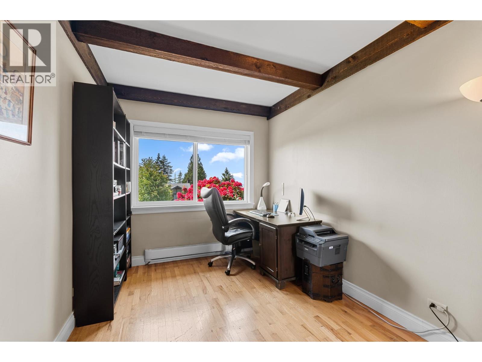 170 CARISBROOKE CRESCENT, North Vancouver