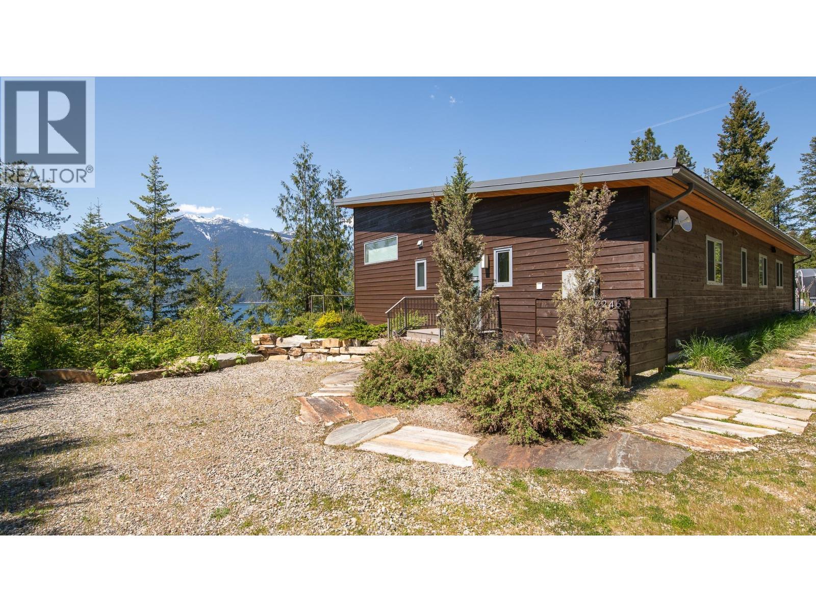 17246 PILOT BAY Road, Crawford Bay