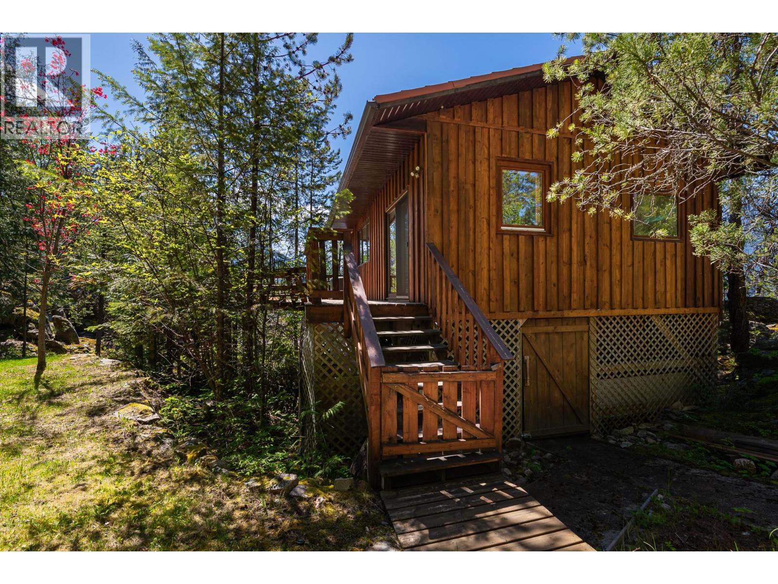 17246 PILOT BAY Road, Crawford Bay