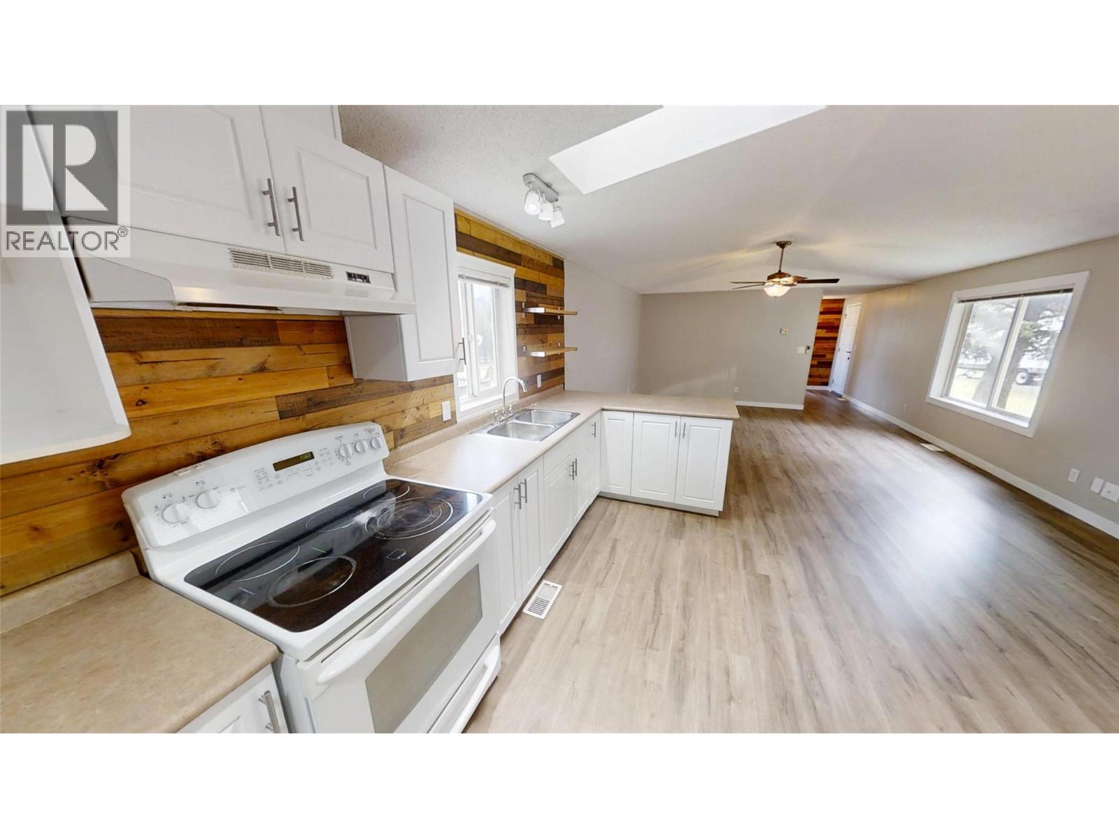 6-8561 Eacrett Road Lot# Pad 3 - 5