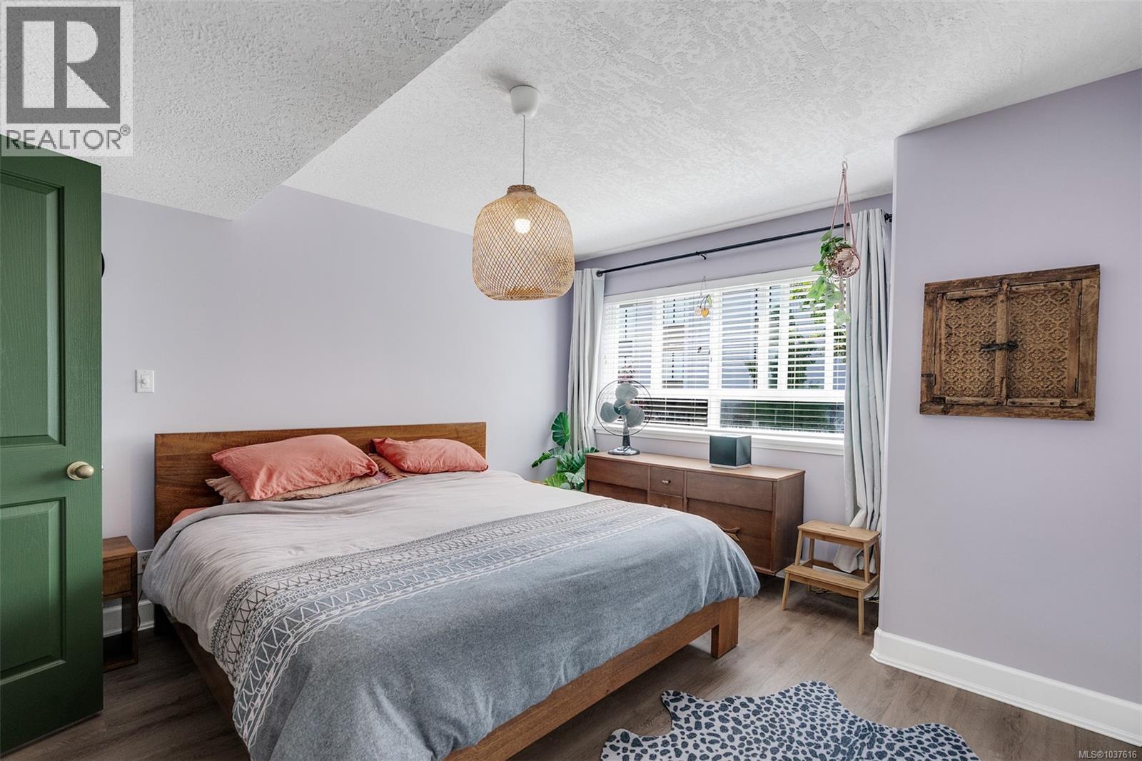 #1 860 Princess Ave - 20