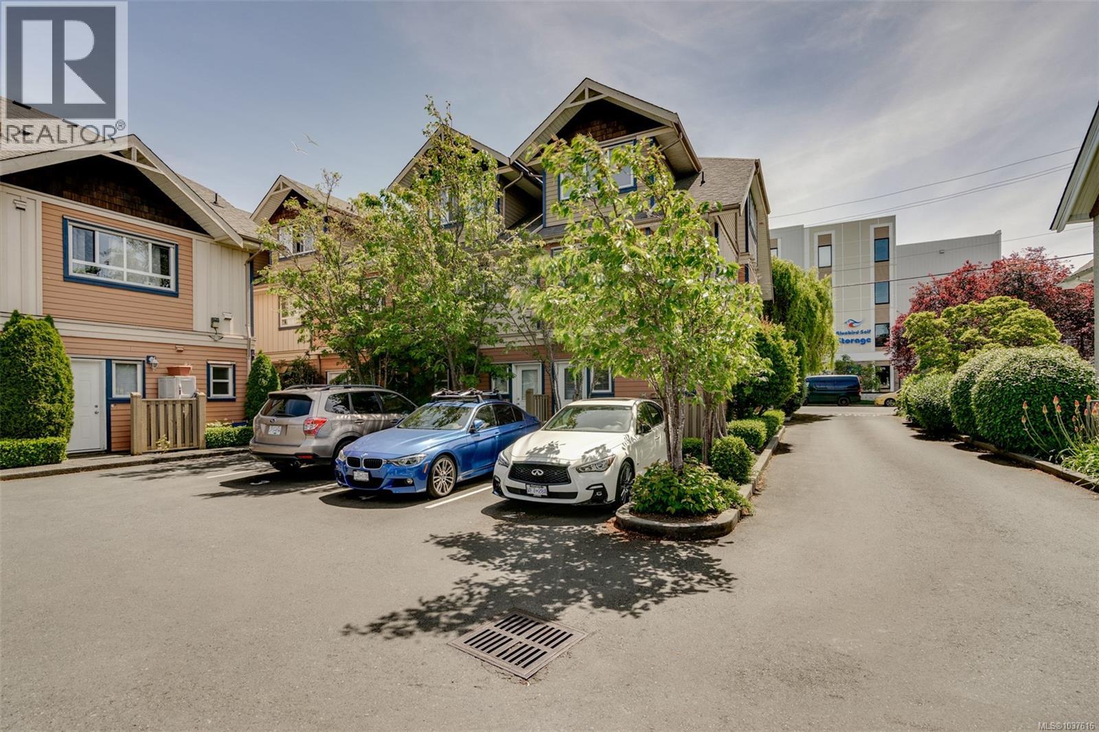 #1 860 Princess Ave - 37