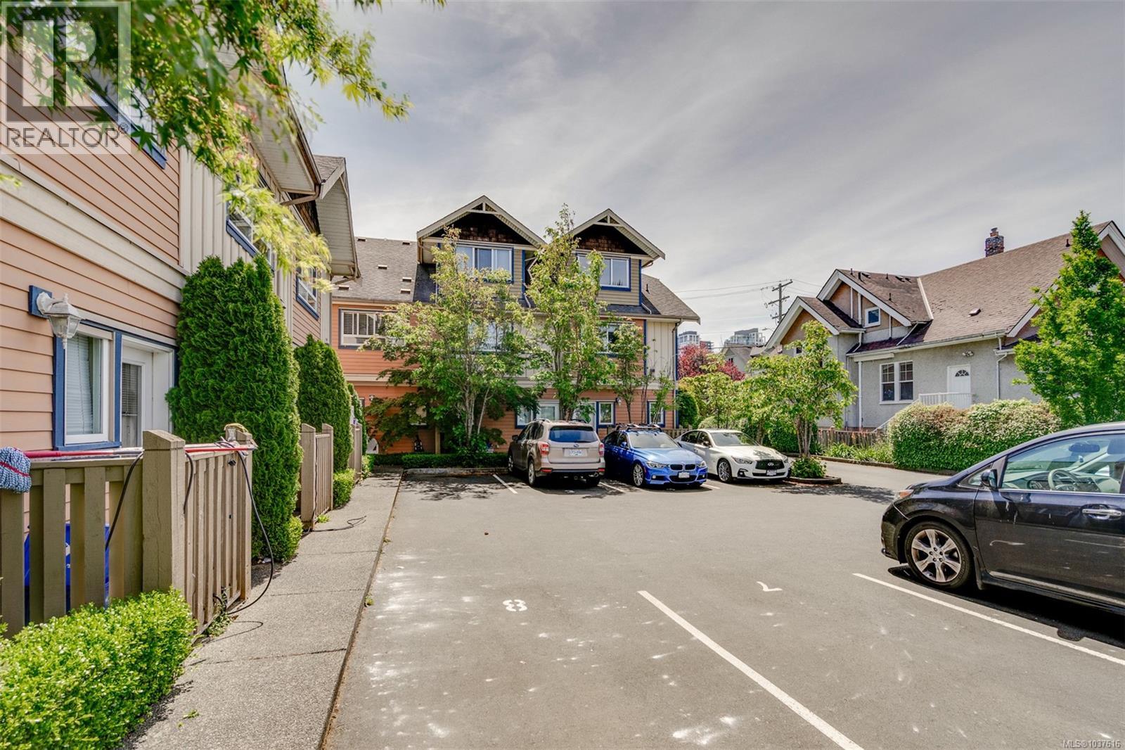 #1 860 Princess Ave - 38