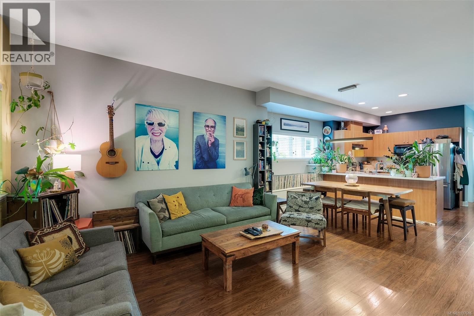 #1 860 Princess Ave - 4