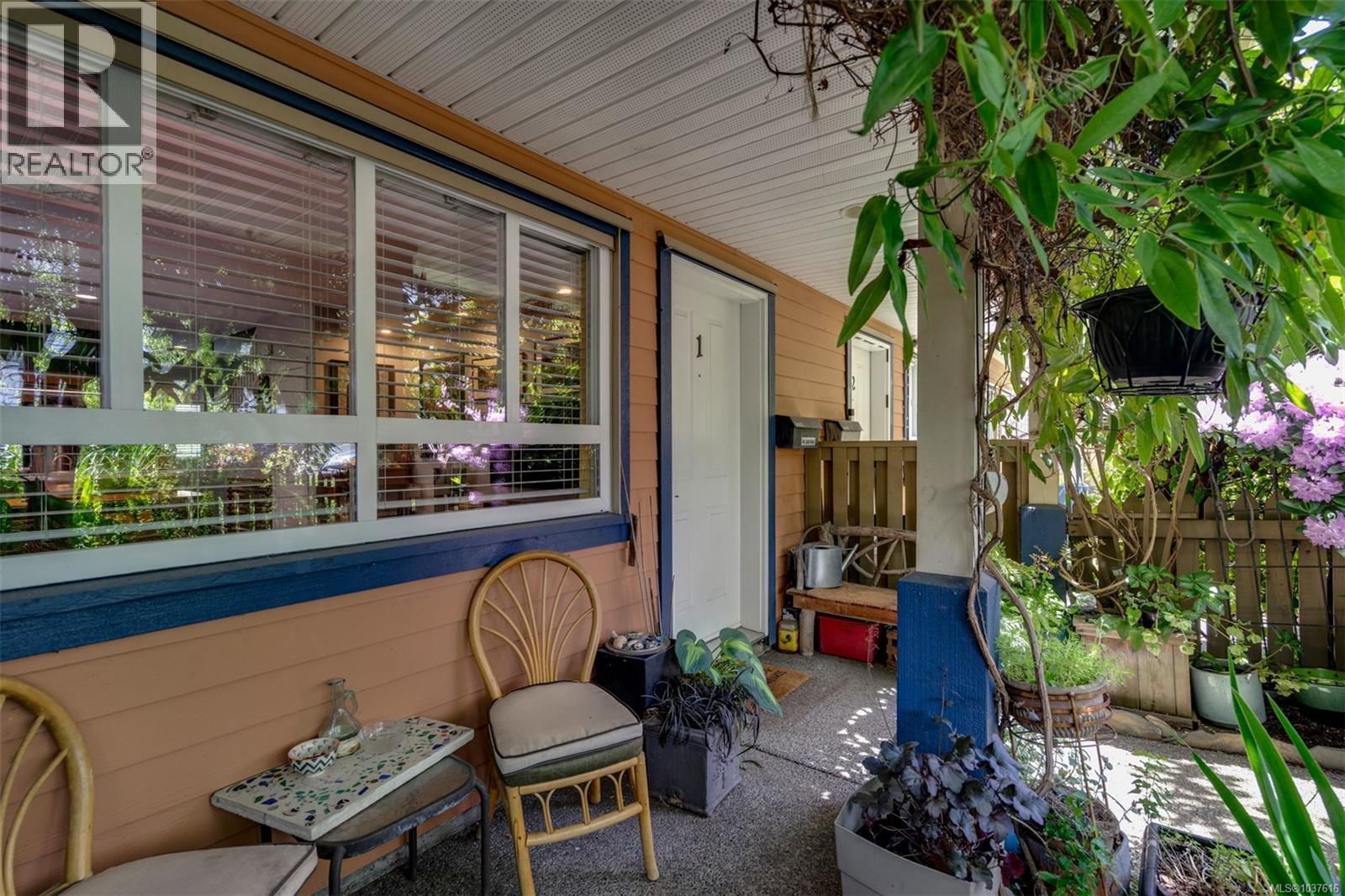 #1 860 Princess Ave - 40