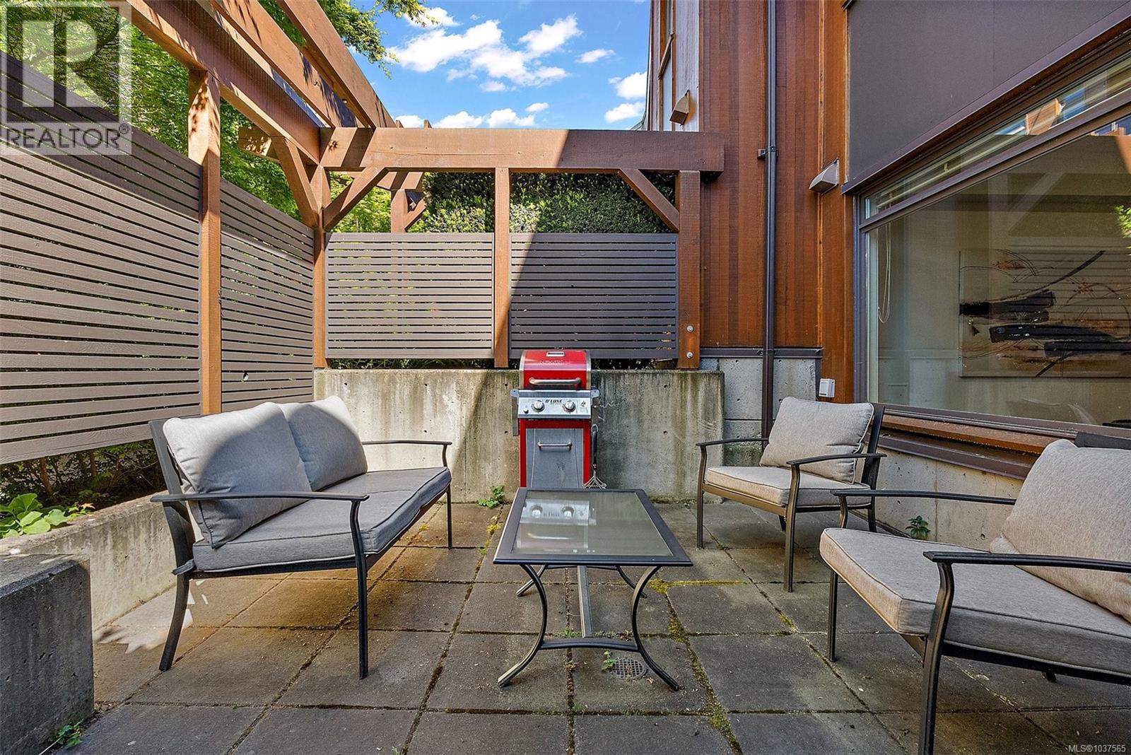 #2 1696 Pear St - 35