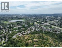 4120 Quadra St, Saanich, BC V8X3B9 Photo 48