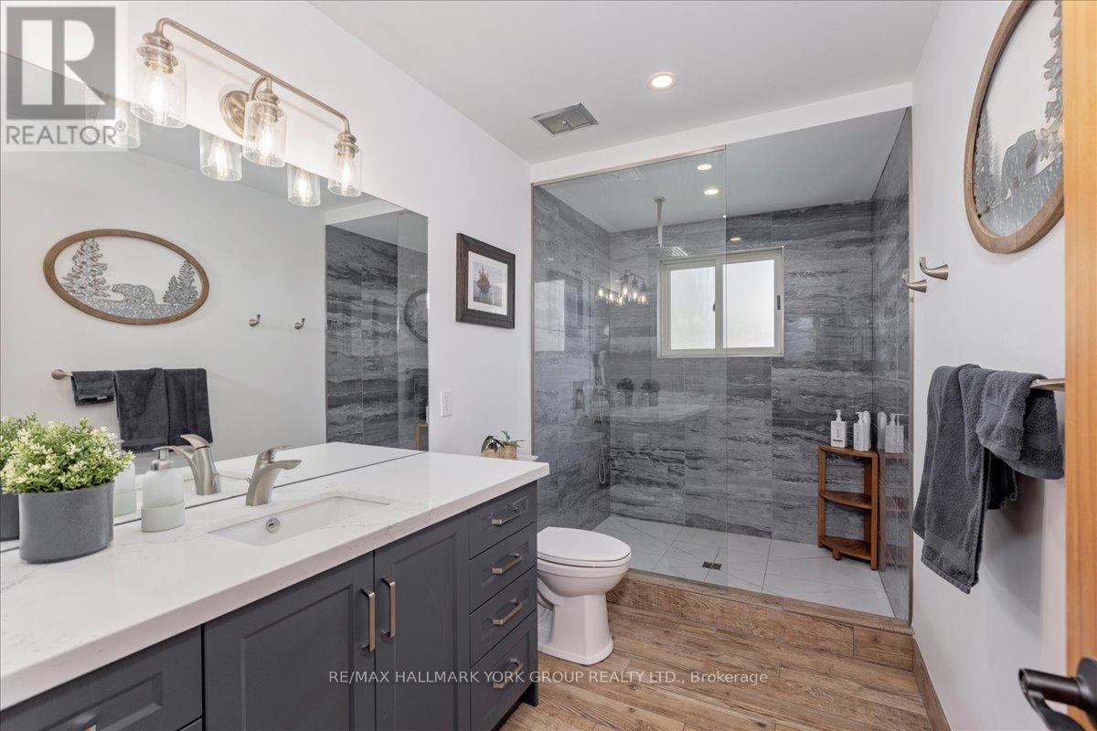 229 LAKE DRIVE N - 12