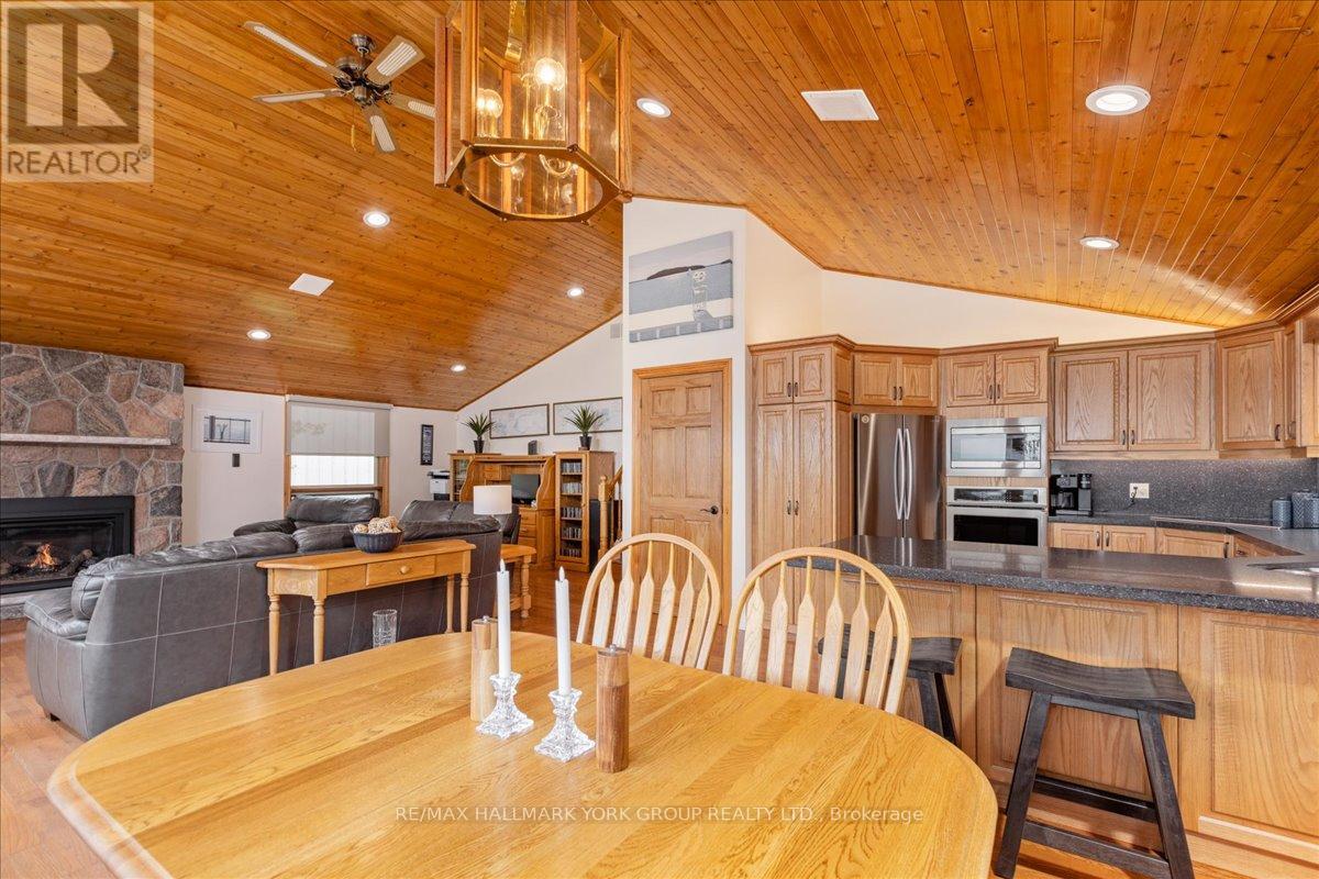 229 LAKE DRIVE N - 19