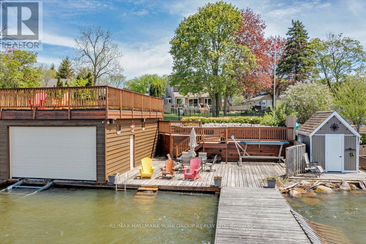 229 LAKE DRIVE N - 33