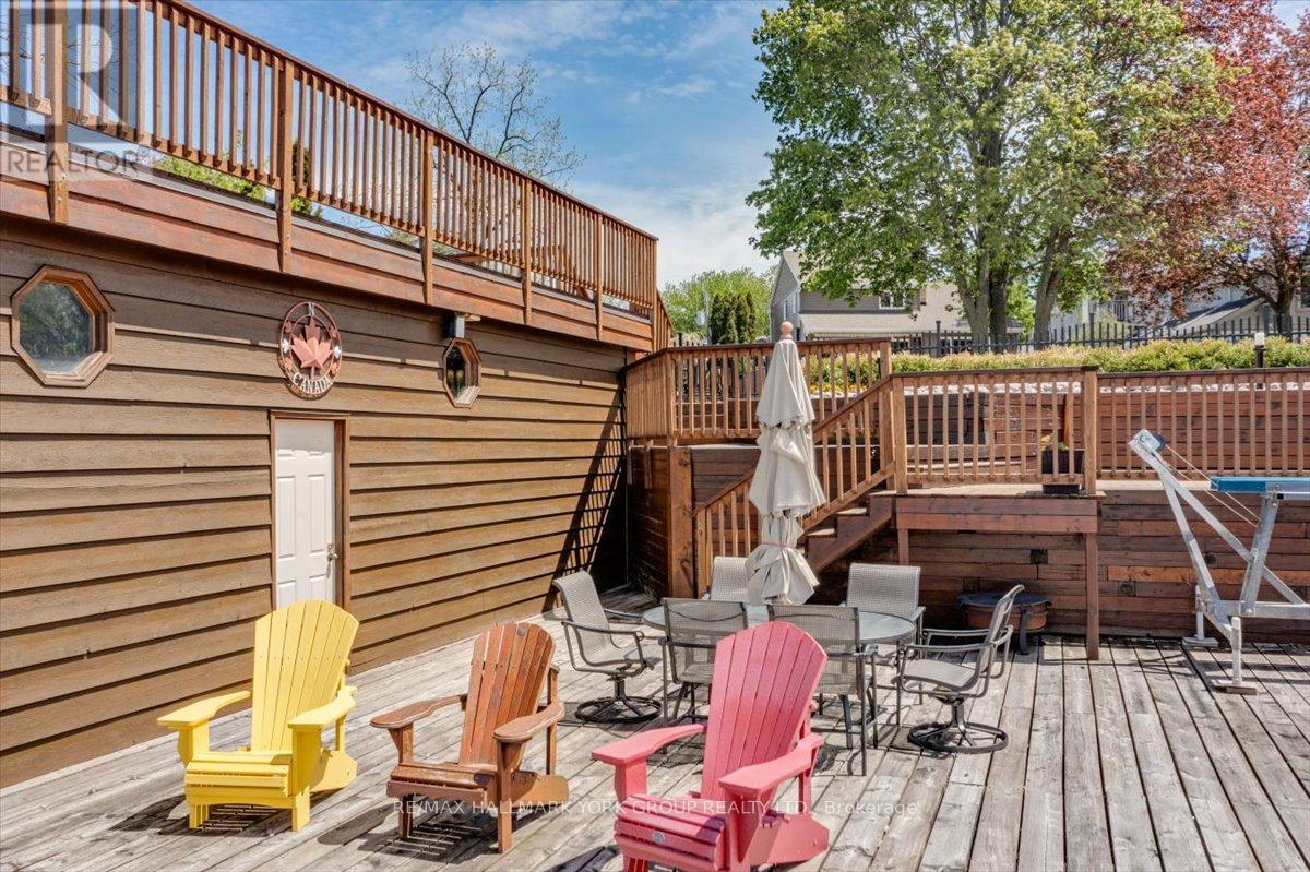 229 LAKE DRIVE N - 34