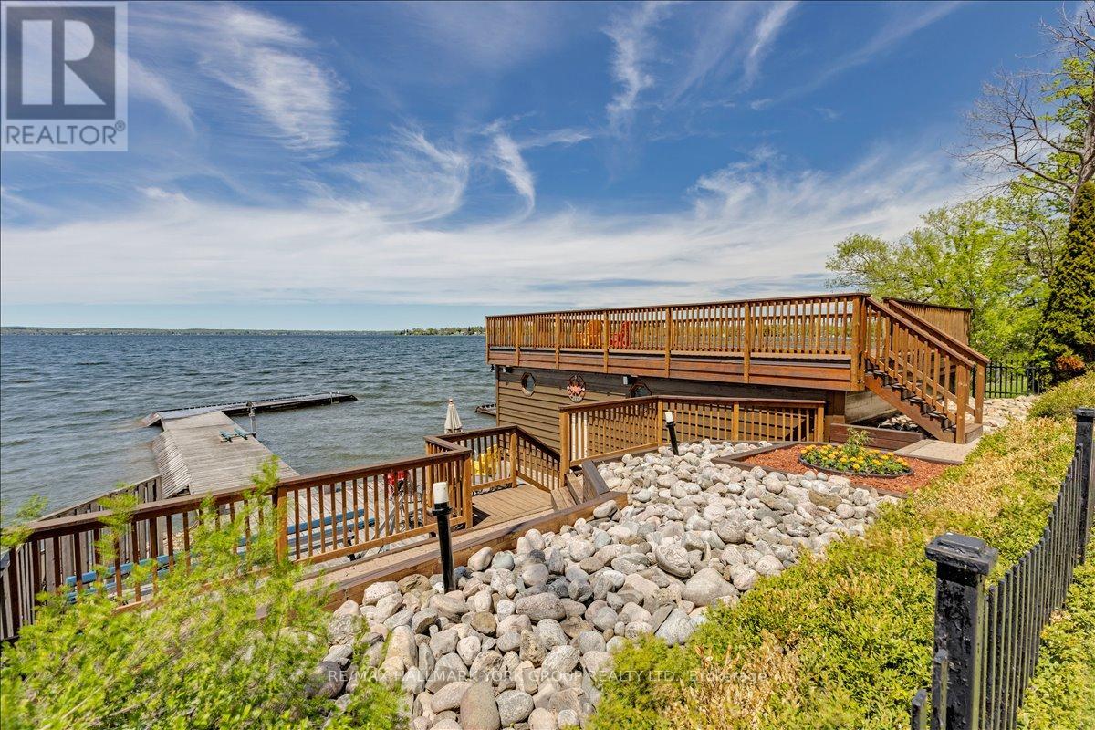 229 LAKE DRIVE N - 36