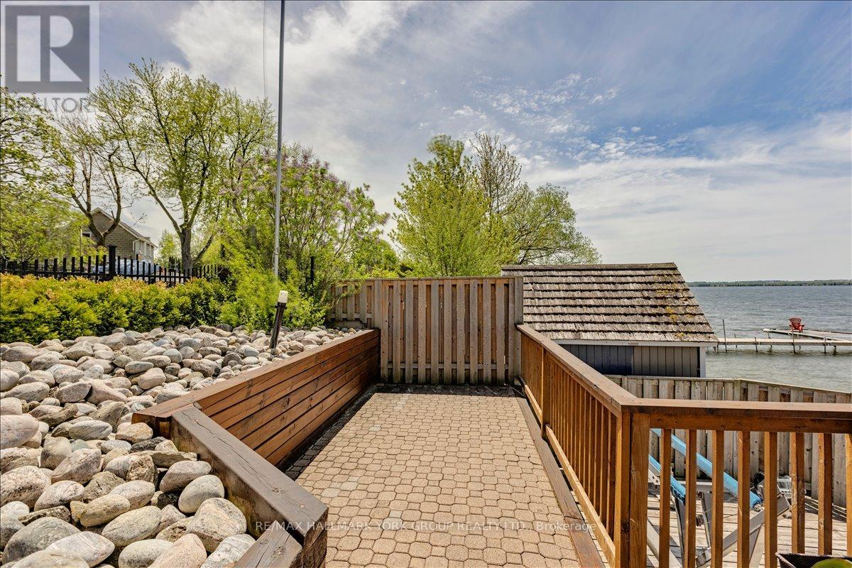 229 LAKE DRIVE N - 39