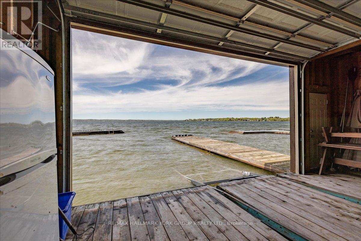229 LAKE DRIVE N - 41