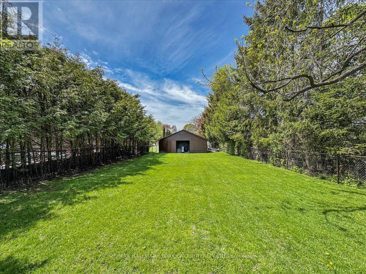 229 LAKE DRIVE N - 47