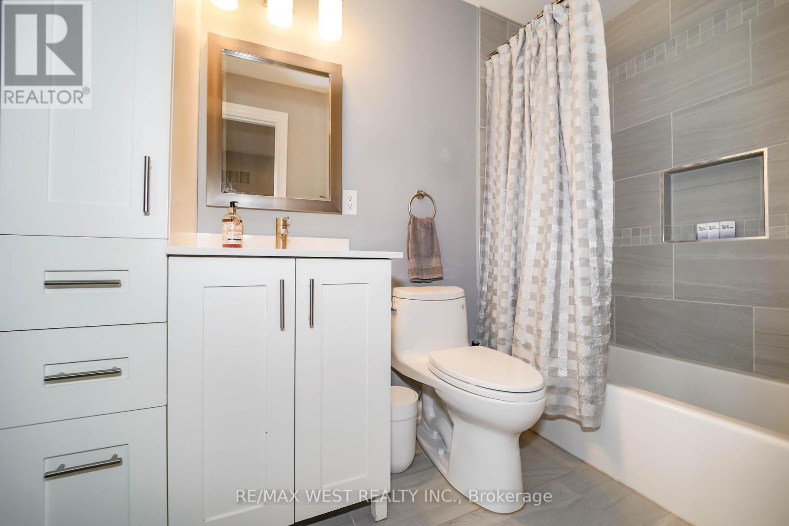 39 SYLWOOD CRESCENT - 11