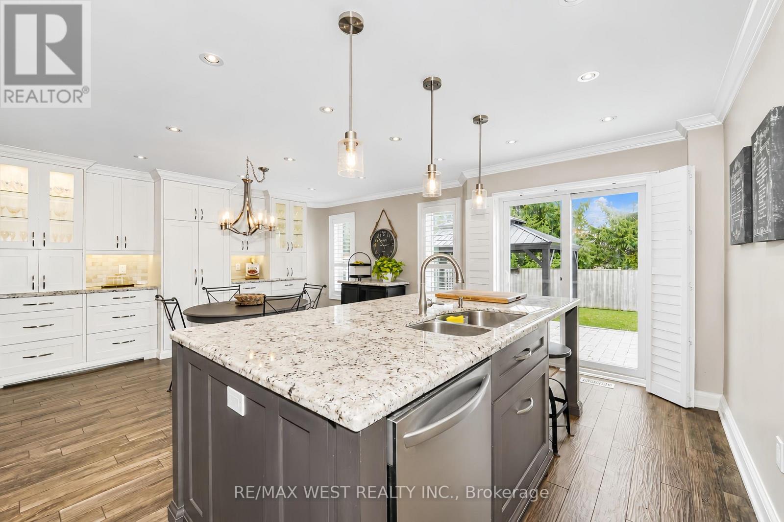 39 SYLWOOD CRESCENT - 6