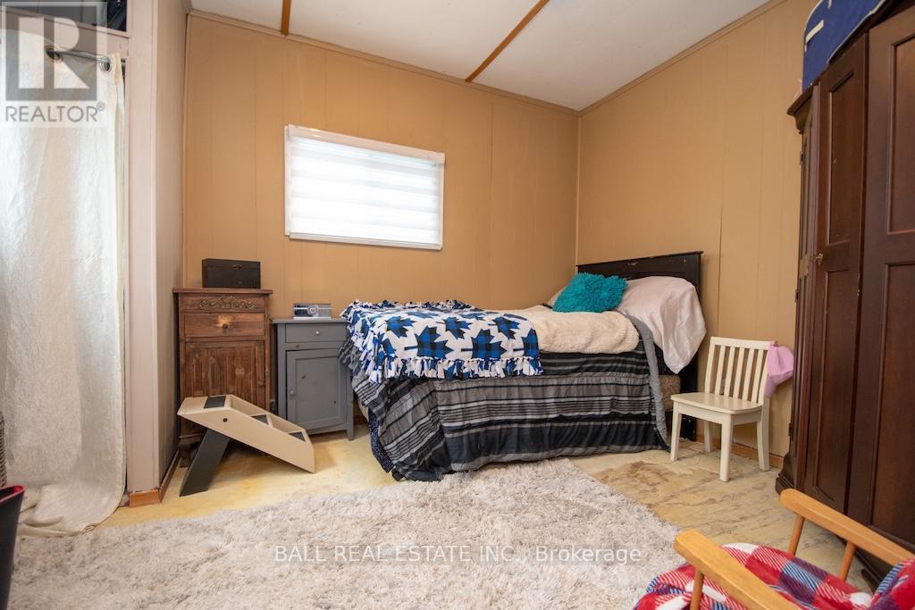 175 ROLLIES POINT ROAD E - 32