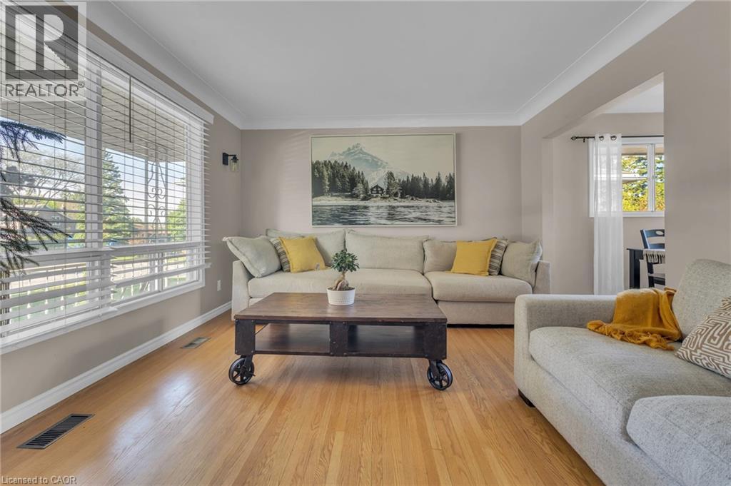 240 ELLIOTT Street - Image 3
