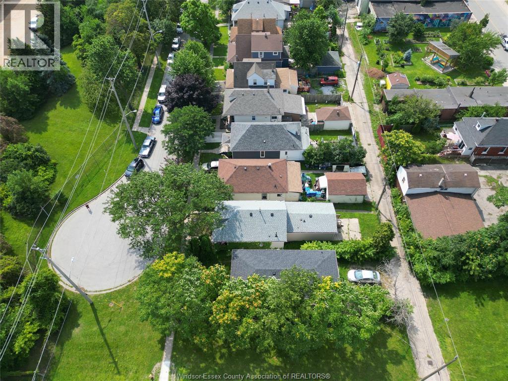 953 HENRY FORD - 21