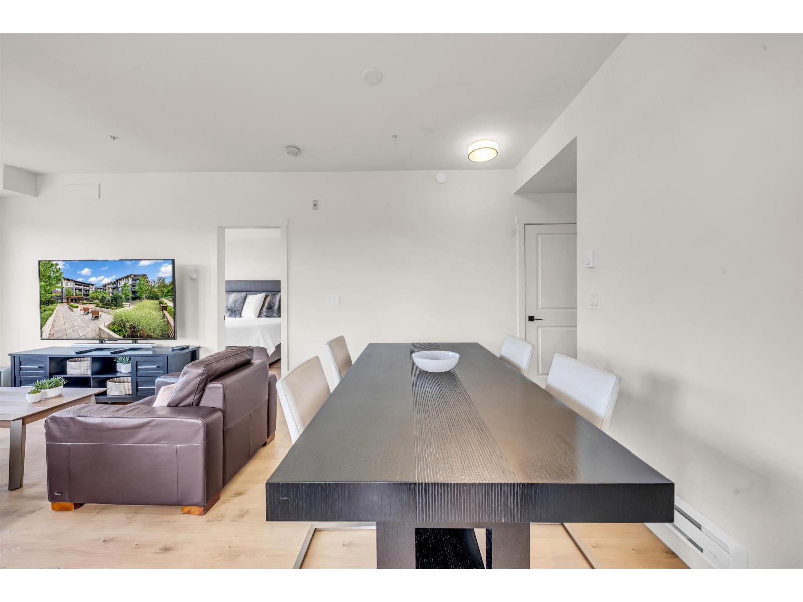323 7506 199A STREET — photo 4