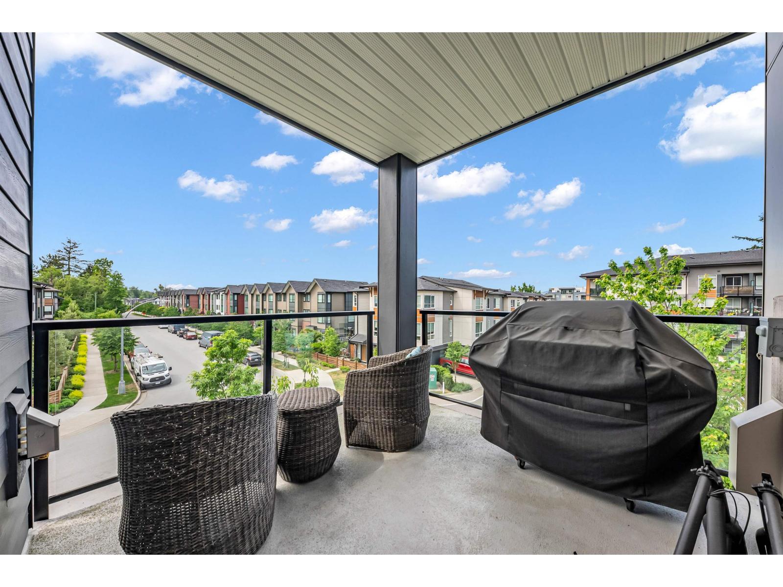 323 7506 199A STREET, Langley