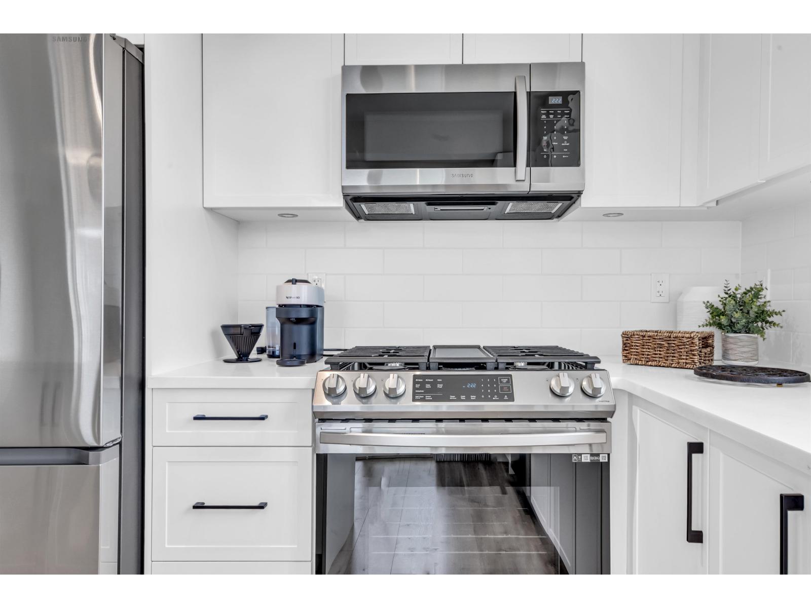 323 7506 199A STREET, Langley