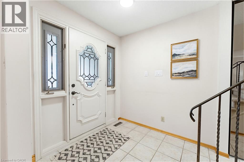 216 MCGARRY Drive, Kitchener, Ontario, N2N1H9 — Photo 6