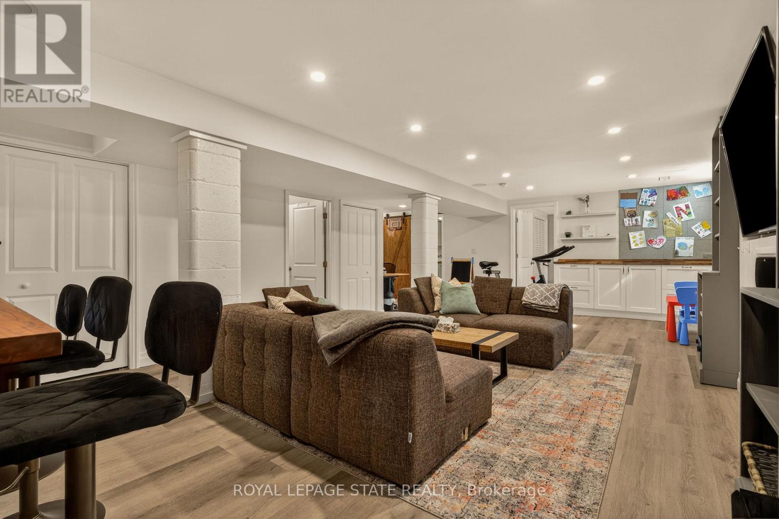 1396 NIELS AVENUE - 31