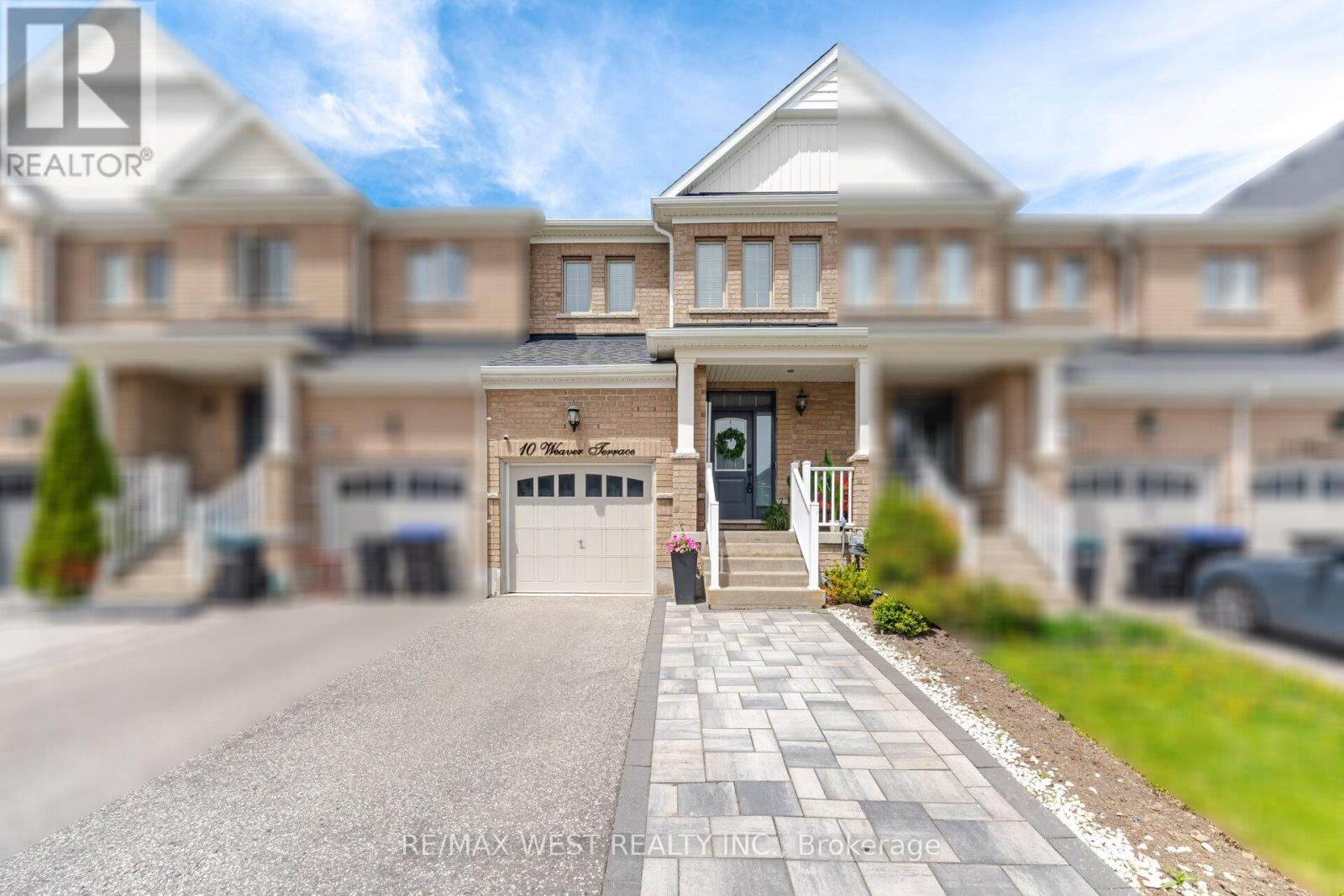 10 WEAVER TERRACE - 31