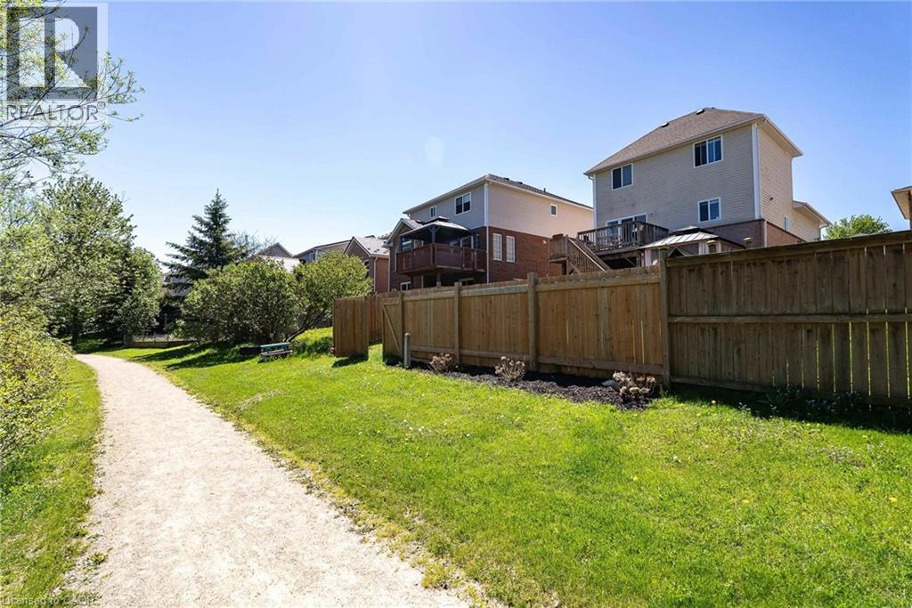 94 PORCHLIGHT Drive, Elmira, Ontario, N3B3M8 — Photo 2