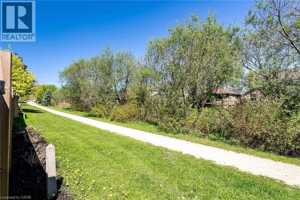 94 PORCHLIGHT Drive, Elmira, Ontario, N3B3M8 — Photo 16