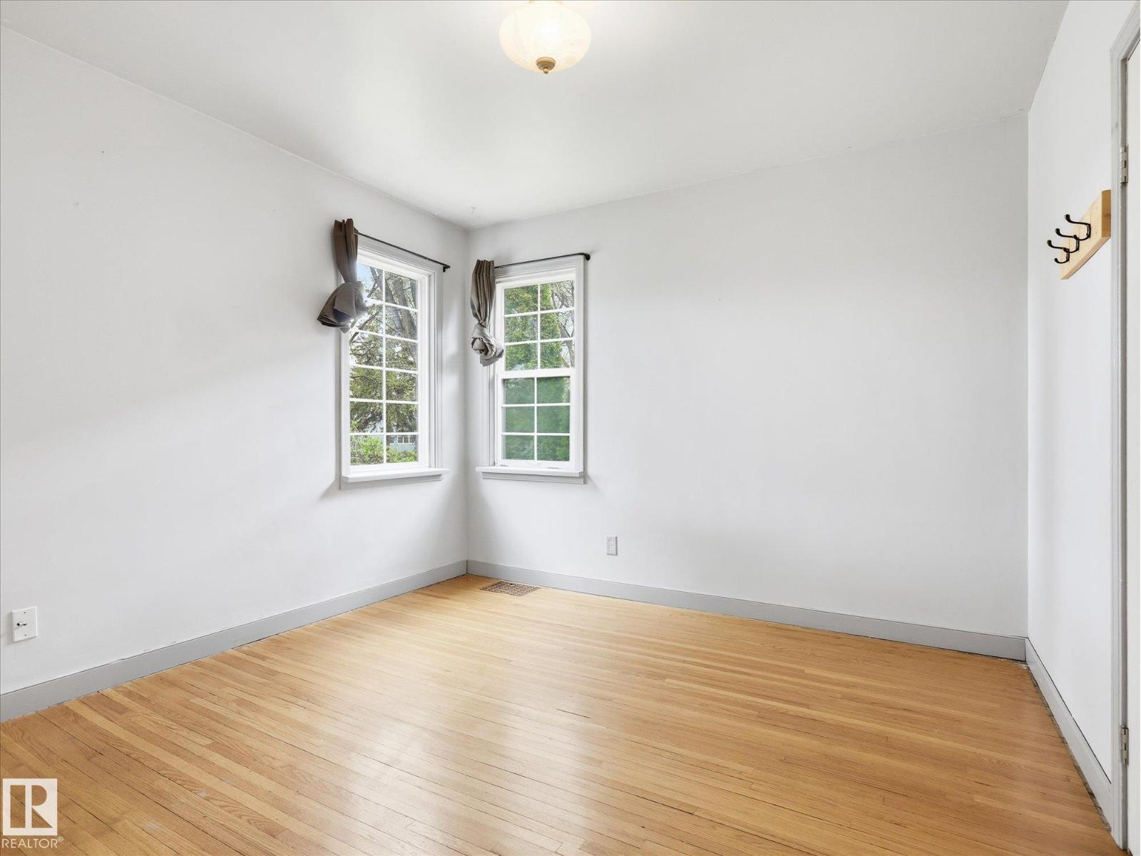 12324 104 ST NW - 17