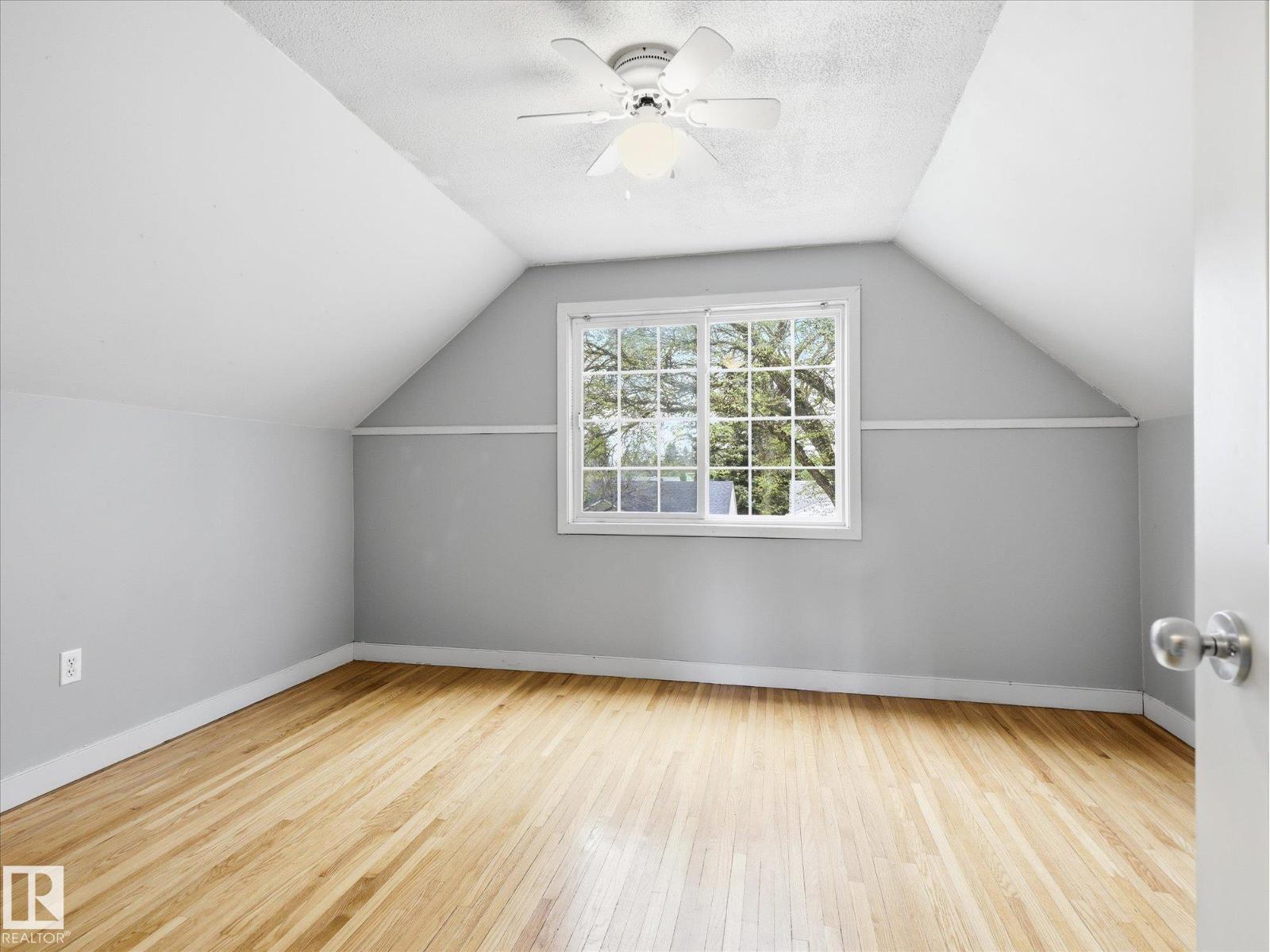 12324 104 ST NW - 20