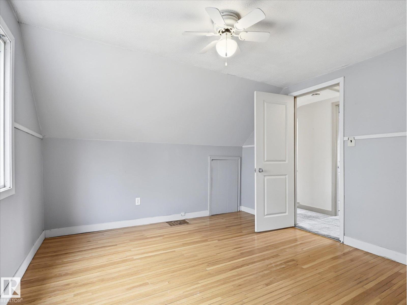 12324 104 ST NW - 21
