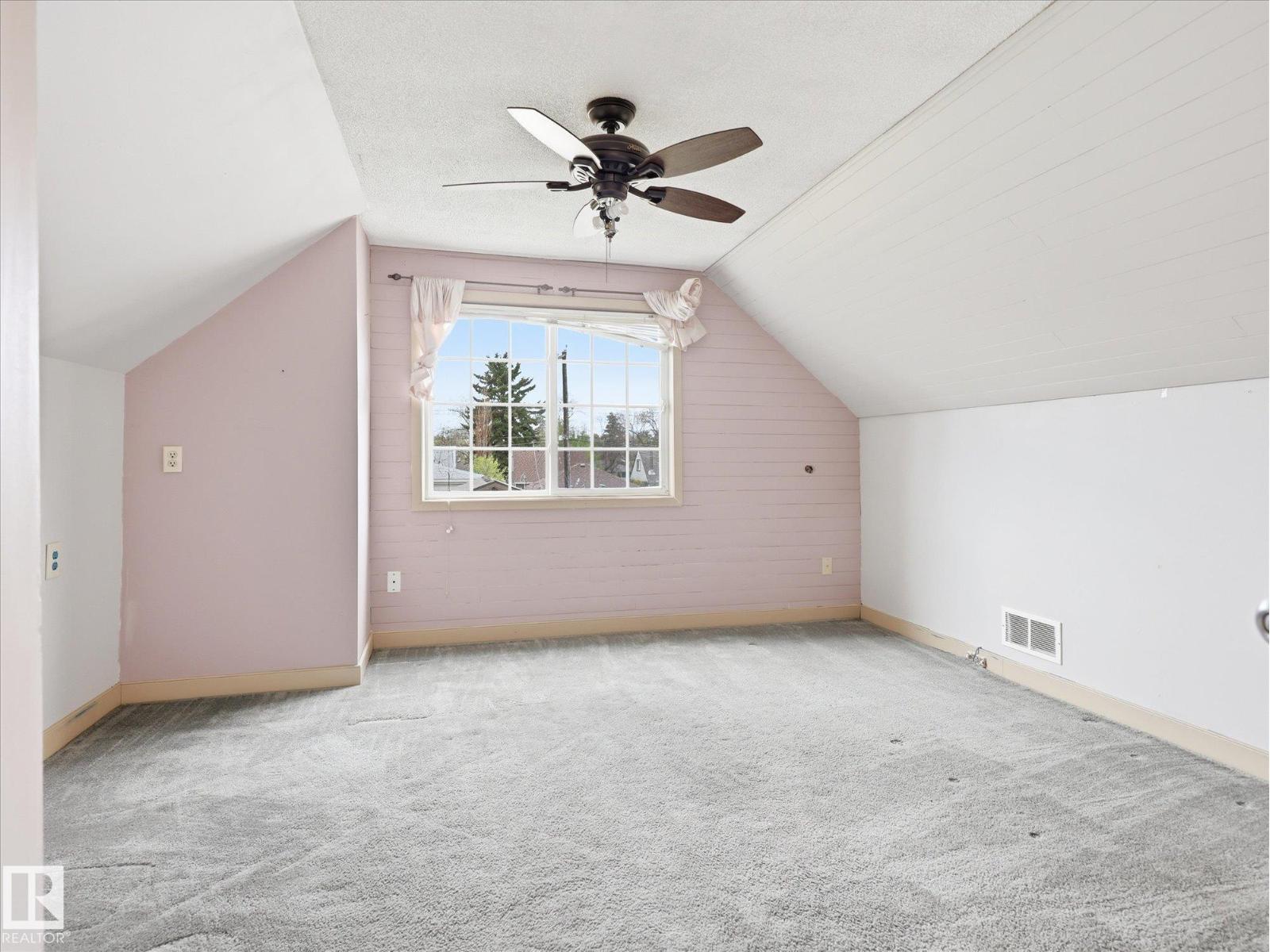 12324 104 ST NW - 23