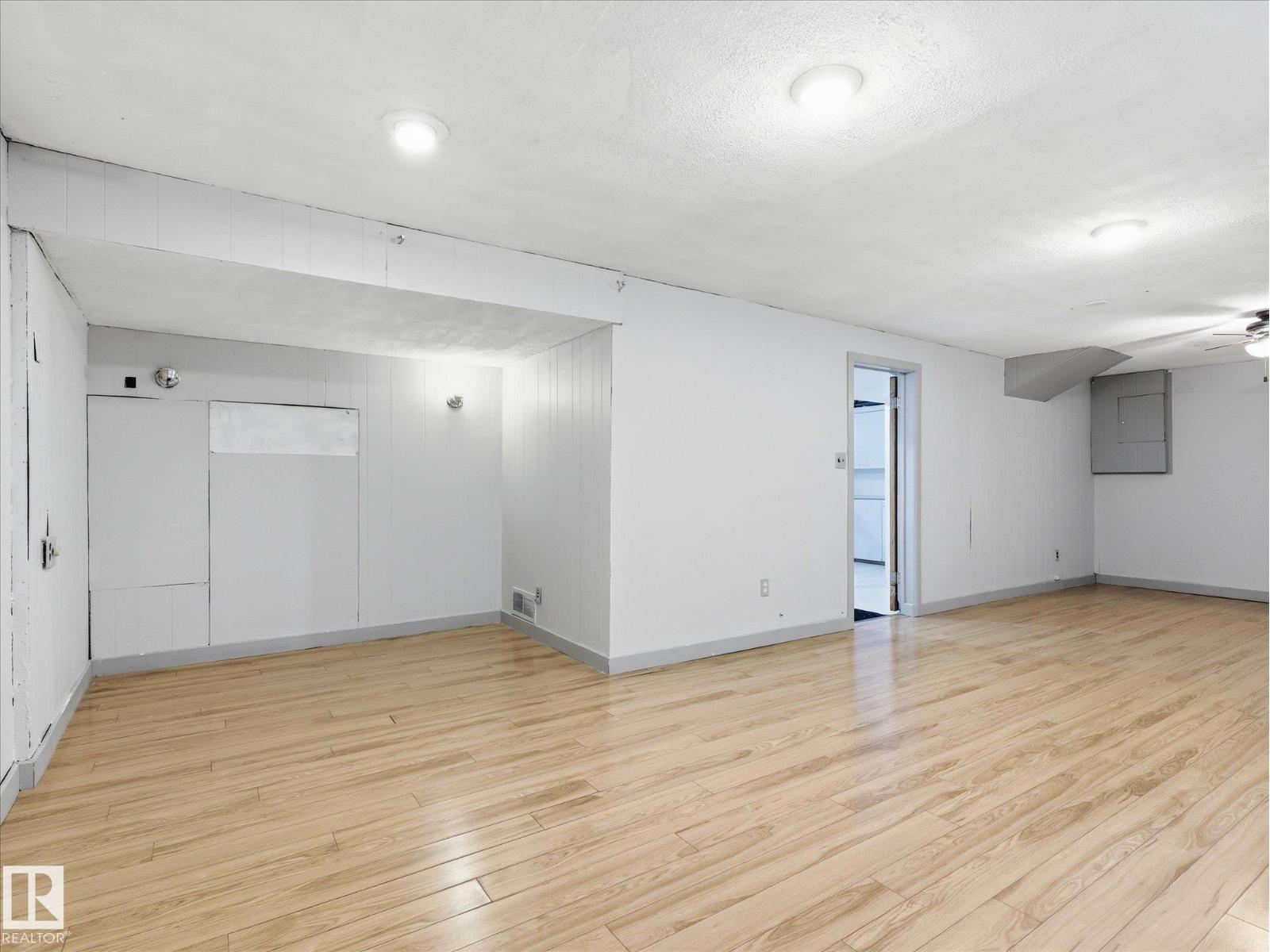 12324 104 ST NW - 31