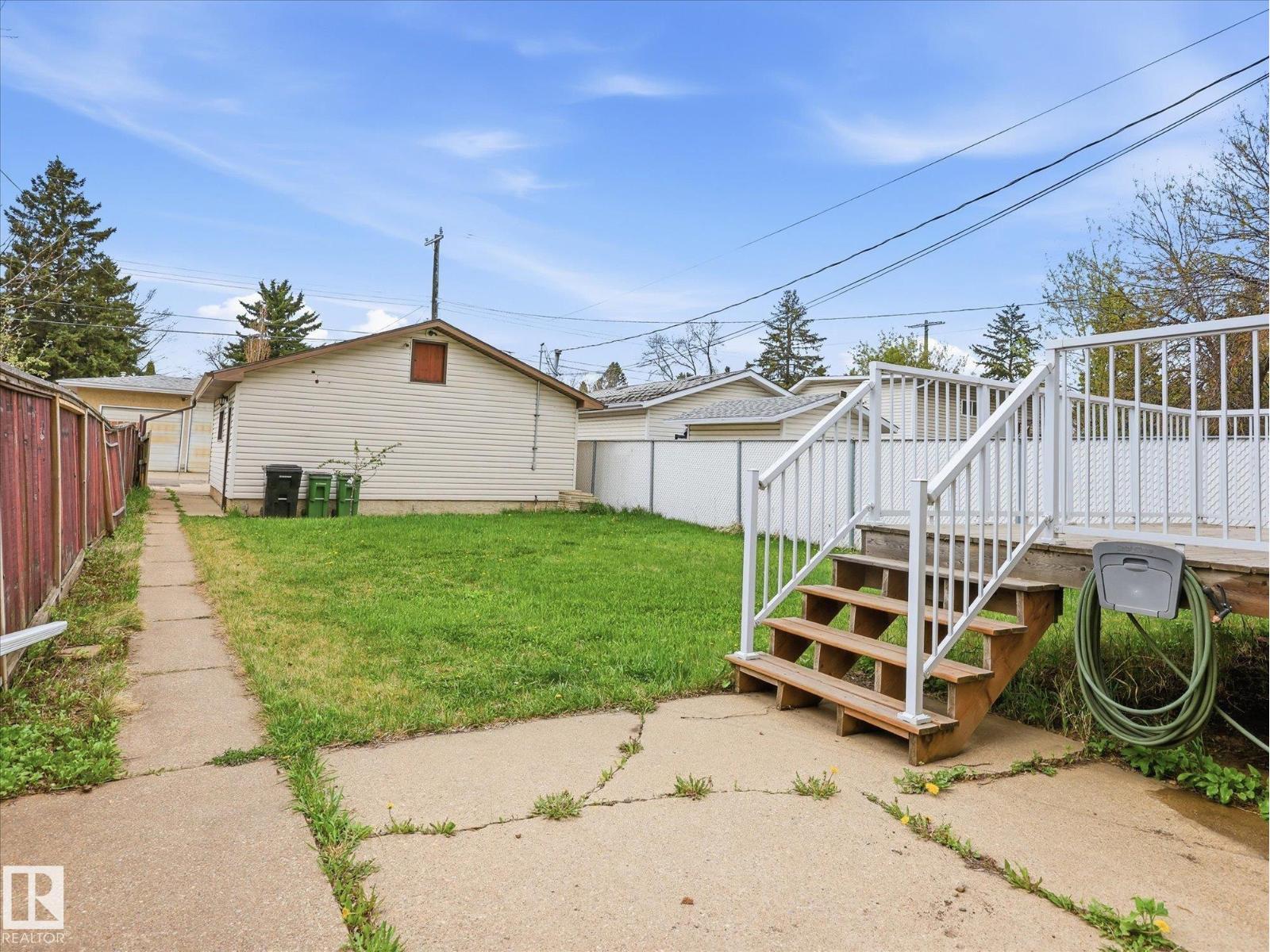 12324 104 ST NW - 32