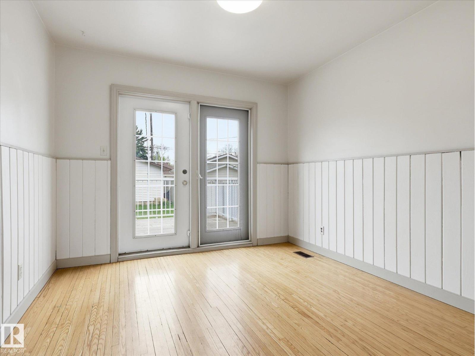 12324 104 ST NW - 9