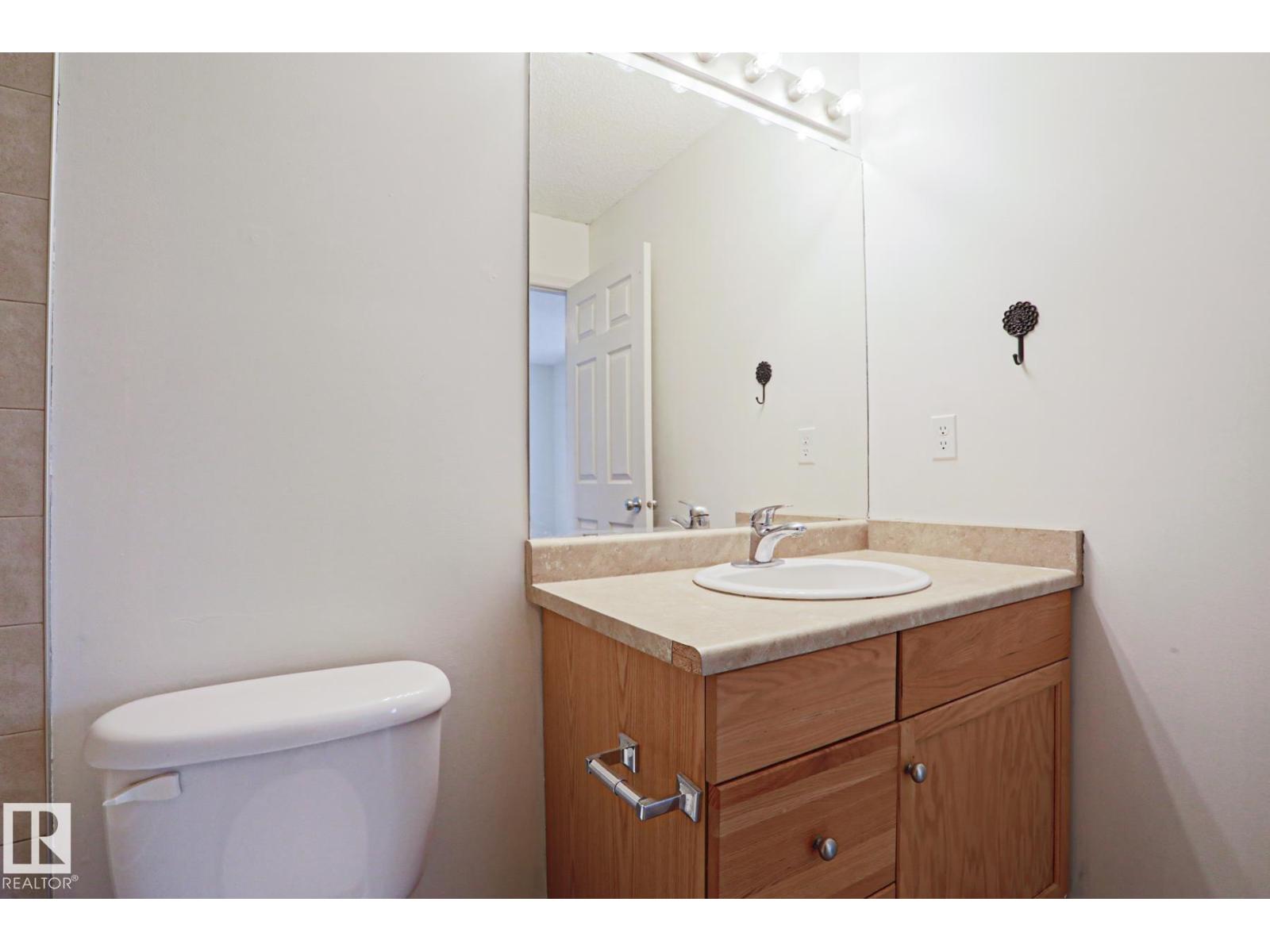 1627 MELROSE PL SW SW - 32