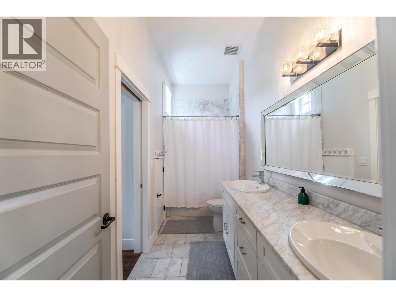 #11 15419 Lakeshore Drive N - 17