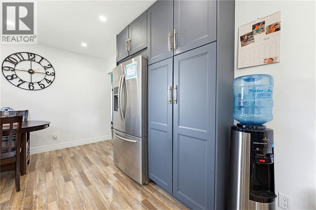 1681 SEVERN Avenue - 13