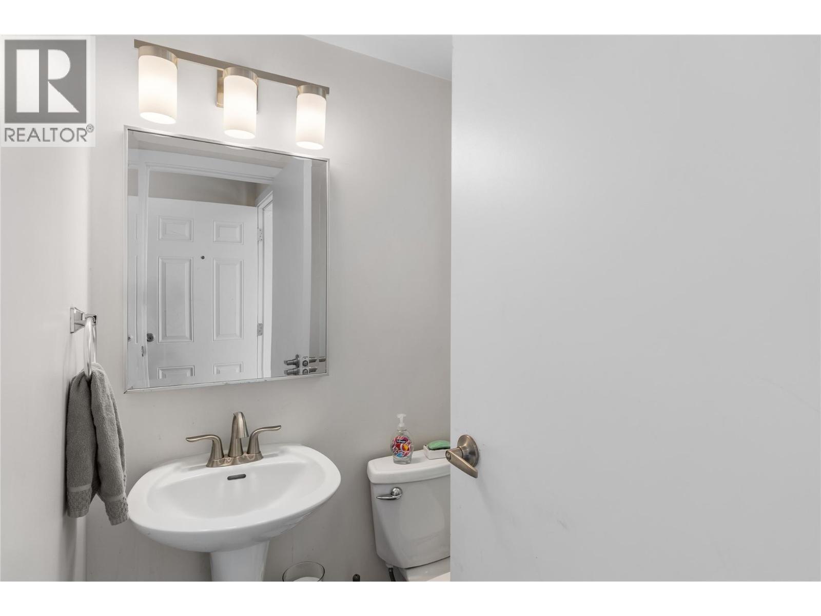 3135 Walnut Road Unit# 4, Kelowna