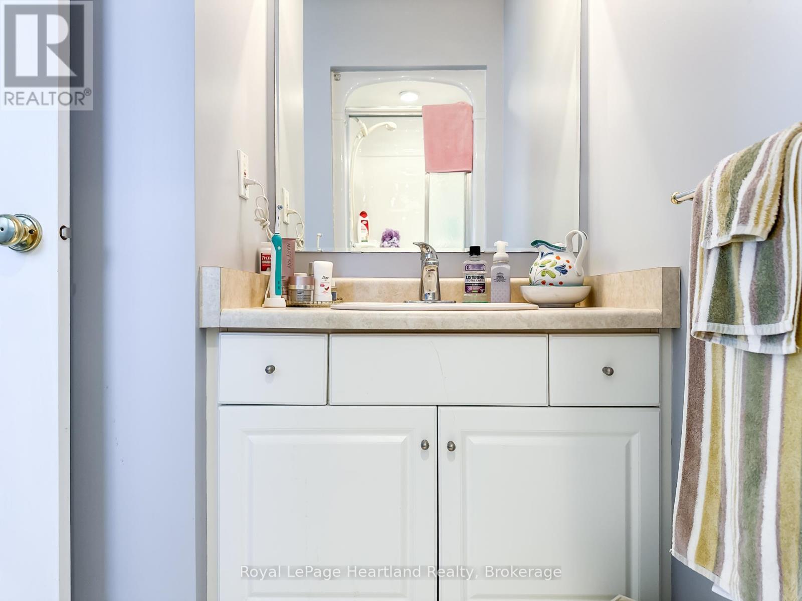 22 ALGONQUIN LANE - 22