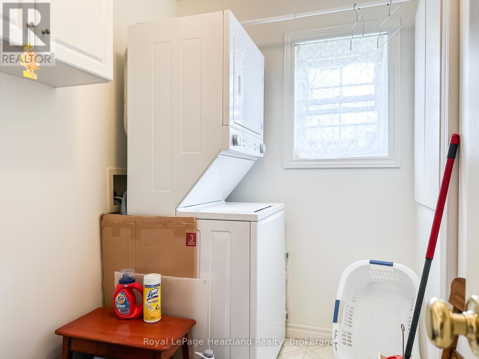 22 ALGONQUIN LANE - 29